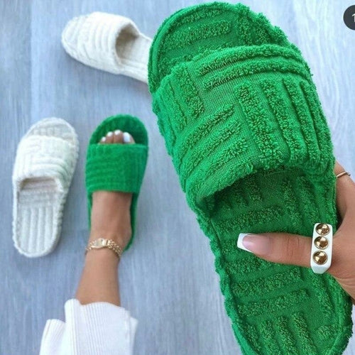 Flat Thick Furry Slippers Women Comfort Leisure Beach Shoes